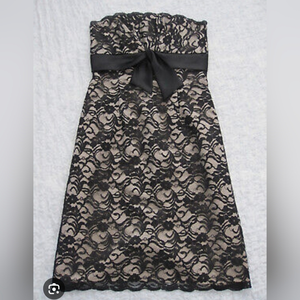 Black and White Strapless Sheath Cocktail Dress
